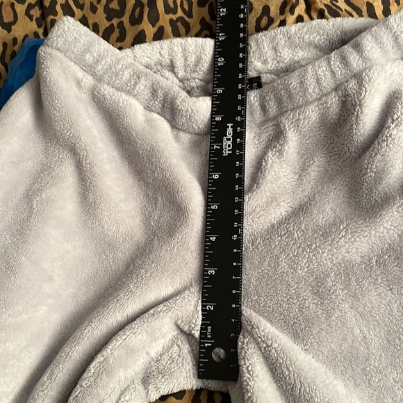Rampage size medium gray fleece size jogger with kitty on the behind super soft - Picture 5 of 6